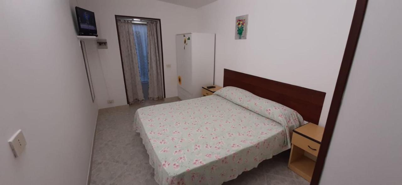 Casa Vacanze Leonardo 페스키치 외부 사진